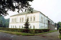 Митрополичьи палаты